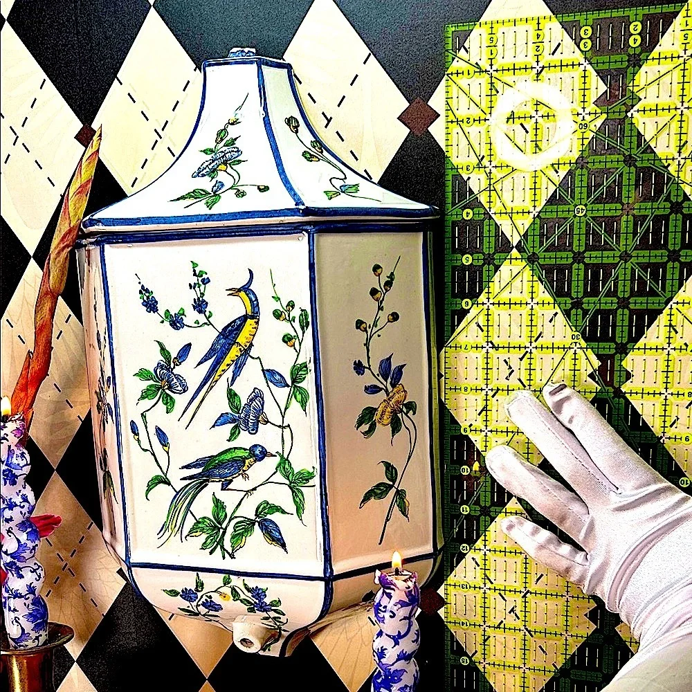 Grand Chinoiserie Wall Pocket Ceramic | Hand-Painted Phoenix & Birds & Florals - Picture 8 of 17